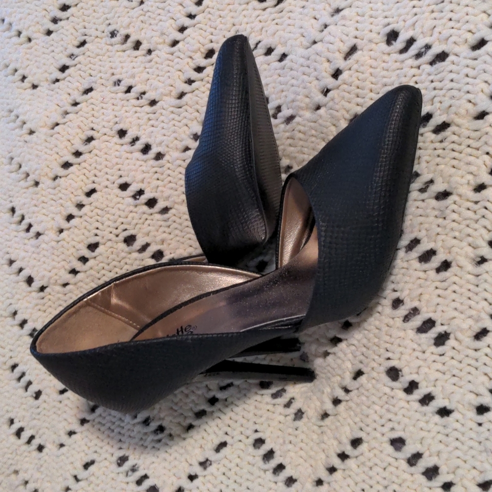 Black snakeskin heels size 8.5 Charlotte russe